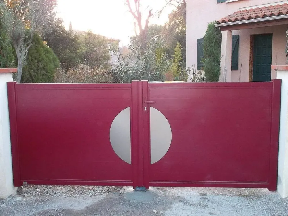 Portail à Thuir