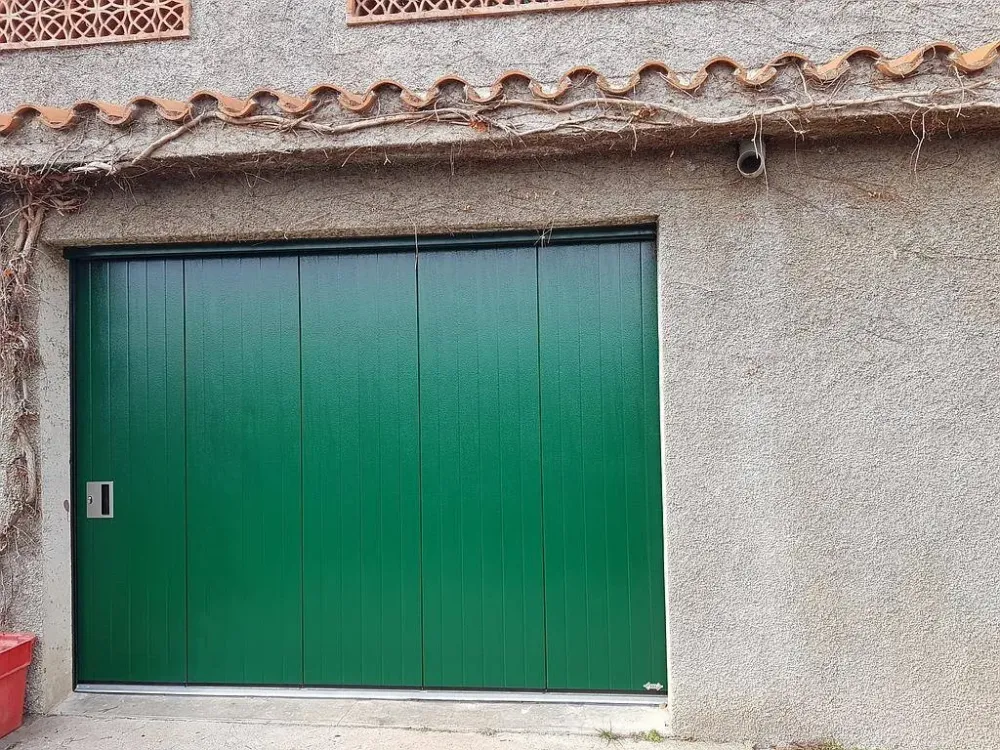 Porte de garage à Thuir